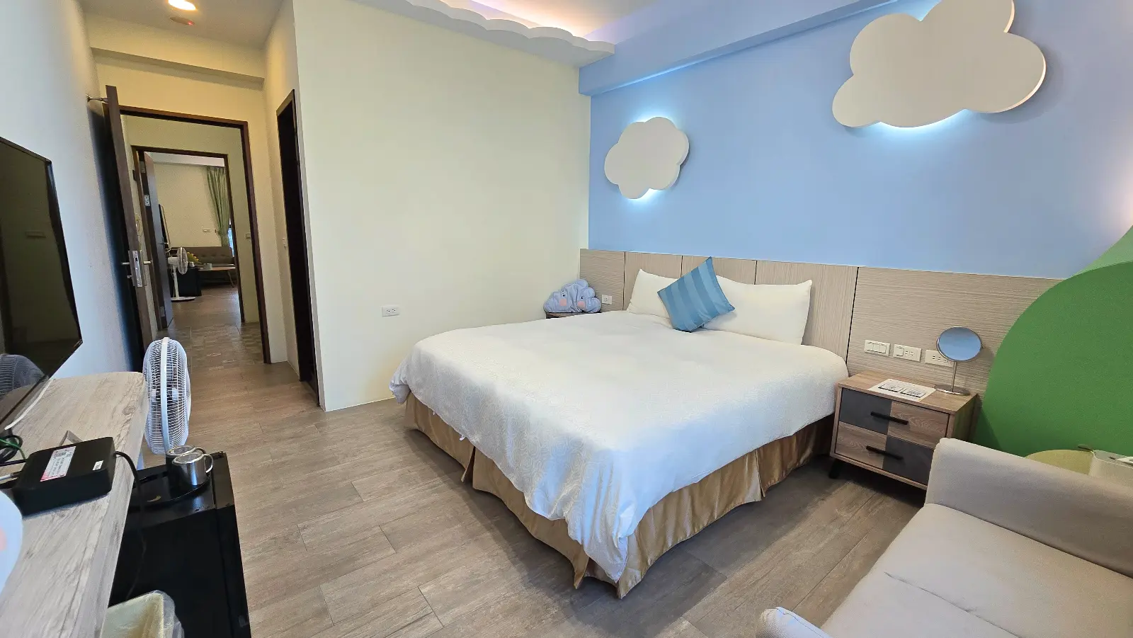 302棉花雙人房房內空間與入口